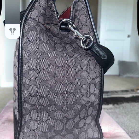 COACH 100% Authentic Coach Dempsey 40 Carryall Bag. - Picture 6 of 6